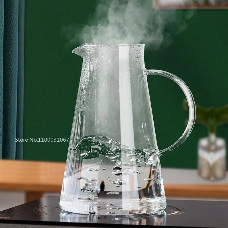 1.8L Heat Resistant Clear Glass Pitcher with Lid Large Iced Tea Water Pitcher Borosilicate Glass Jug with Stainless Steel Lid